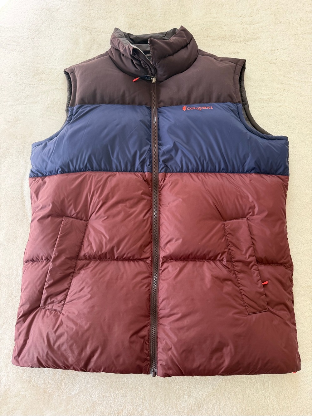 Cotopaxi Fuego Down Puffer Vest Mens Sz L Maroon Blue Colorblock  Outdoor Hiking